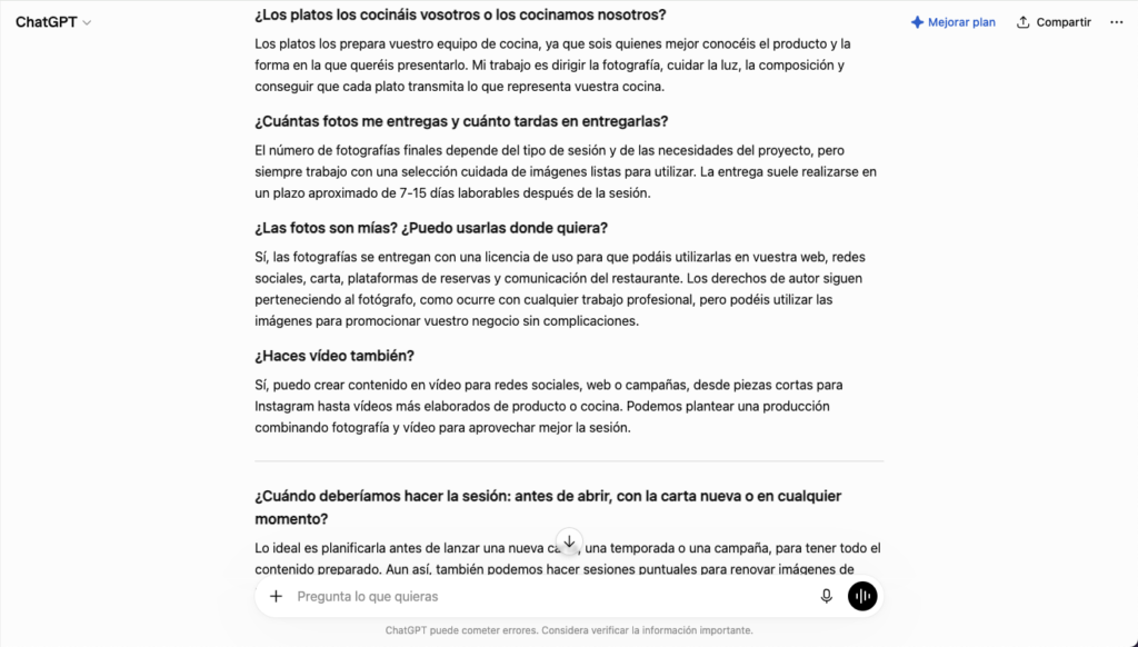 ChatGPT inventando un servicio que el profesional no ofrece al generar una FAQ con prompts para negocios